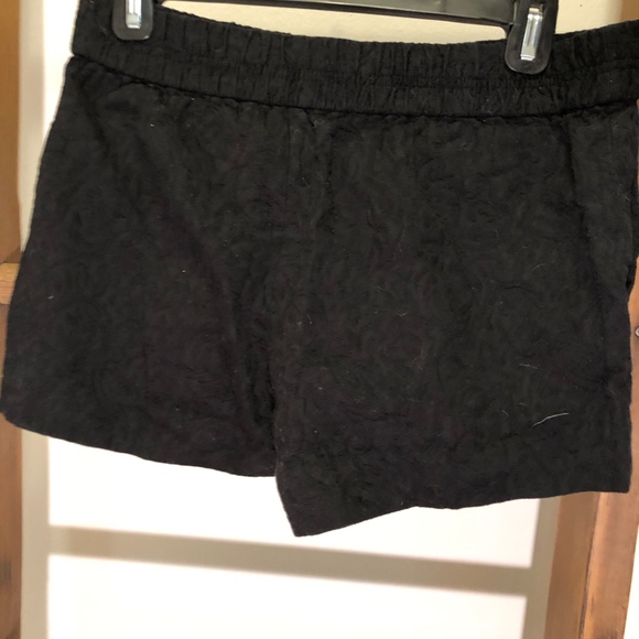 j.crew jacquard floral boardwalk pull on short - Picture 3 of 3